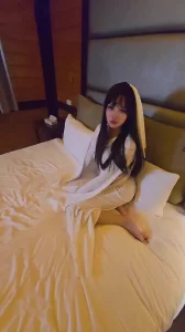 大奶美鲍颜值女模 幽灵娘被摄影师潜规则 连玩带操的